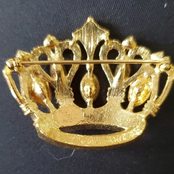 Avon For Kenneth J. lane Gold Crown Brooch with Crystal Embellishments - Picture 4 of 6